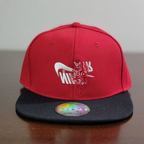 Air Jordan 1 Retro OG Bred Hat Cap Red Black Snap - Picture 3 of 9